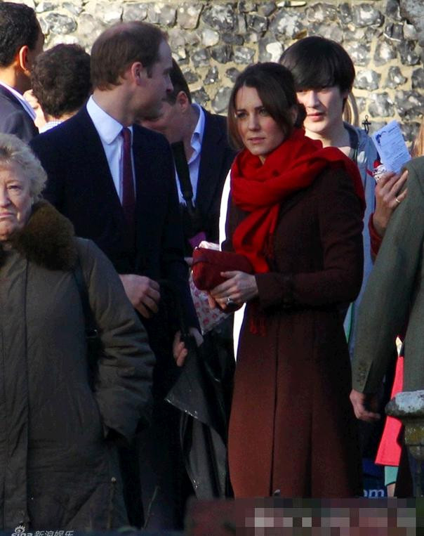 Có lẽ sau sự việc này, hoàng gia Anh lẫn công nương và hoàng tử William sẽ chú ý hơn tới quá trình thai sản của Kate Middleton.