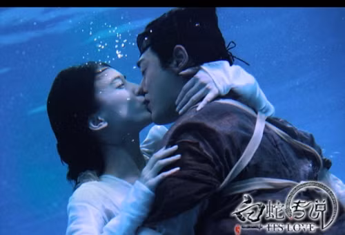 Huỳnh Thánh Y và Lâm Phong trong “Thanh xà Bạch xà”. Huỳnh Thánh Y và Lâm Phong trong “Thanh xà Bạch xà”.