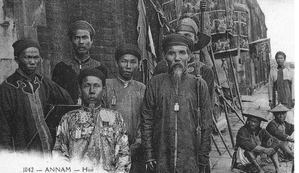 Các vị quan triều Nguyễn. Các vị quan triều Nguyễn.