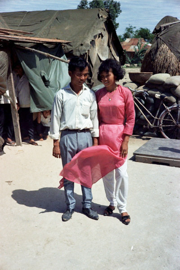 Cô dâu và chú rể, trinh sát của Tiểu đoàn. Cô dâu và chú rể, trinh sát của Tiểu đoàn.