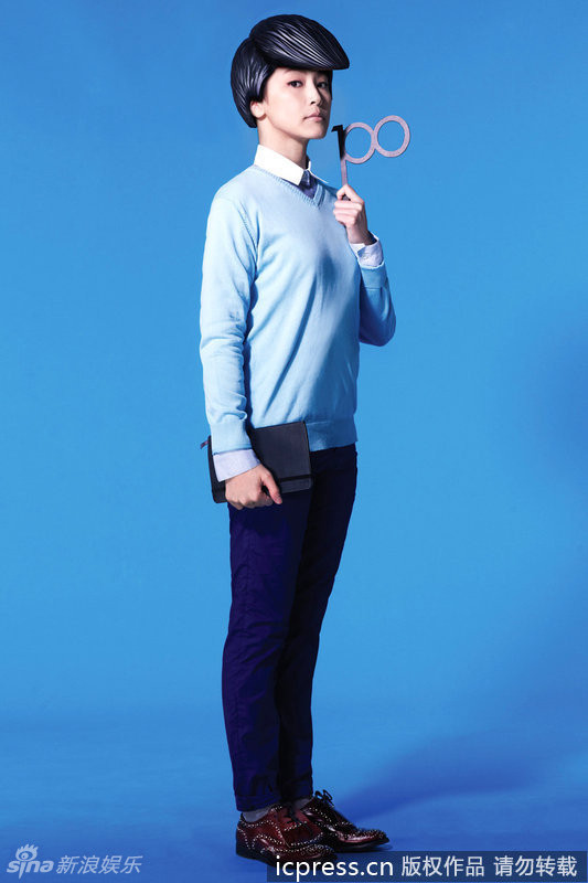 Nữ diễn viên Hà Vận Thi với vai cậu bạn Dekhi thông minh, học giỏi. Nữ diễn viên Hà Vận Thi với vai cậu bạn Dekhi thông minh, học giỏi.