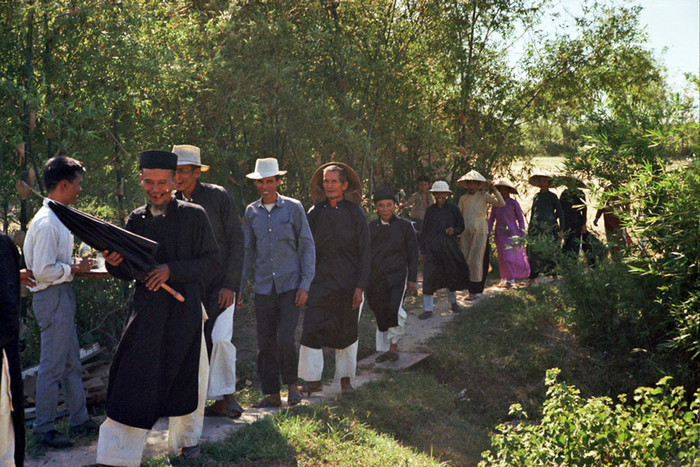 Khách khứa từ nhà cô dâu. Khách khứa từ nhà cô dâu.