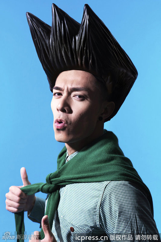 Nét đặc trưng của cậu chàng Xeko là mái tóc vuốt nhọn. Nét đặc trưng của cậu chàng Xeko là mái tóc vuốt nhọn.