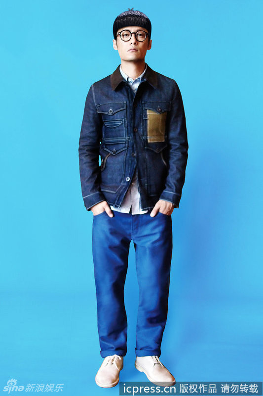 Nam diễn viên Dư Văn Lạc trong tạo hình cậu nhóc Nobita hậu đậu. Nam diễn viên Dư Văn Lạc trong tạo hình cậu nhóc Nobita hậu đậu.