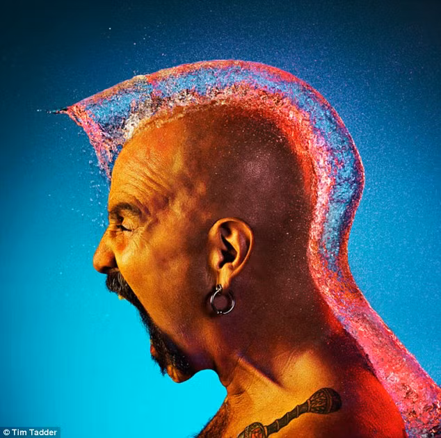“The Mohawk II” - Người Mô-hóoc (Thổ dân Bắc Mỹ).