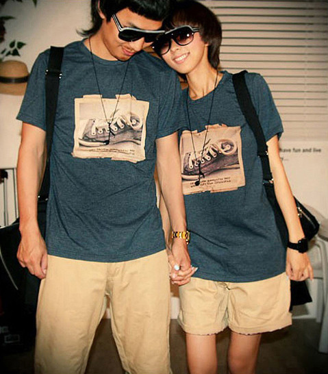 Phong cách "xì pót" cho các cặp đôi yêu thể thao, vận động và thích ngao du sơn thủy nhé. (Ảnh: HB) Xem thêm: Cặp đôi hoàn hảo siêu dễ thương hè này