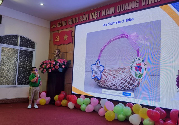 "Tập đoàn Nguyễn Trãi mang đến sản phẩm với thông điệp "Bảo vệ môi trường" (Ảnh: Phương Linh) "Tập đoàn Nguyễn Trãi mang đến sản phẩm với thông điệp "Bảo vệ môi trường" (Ảnh: Phương Linh)