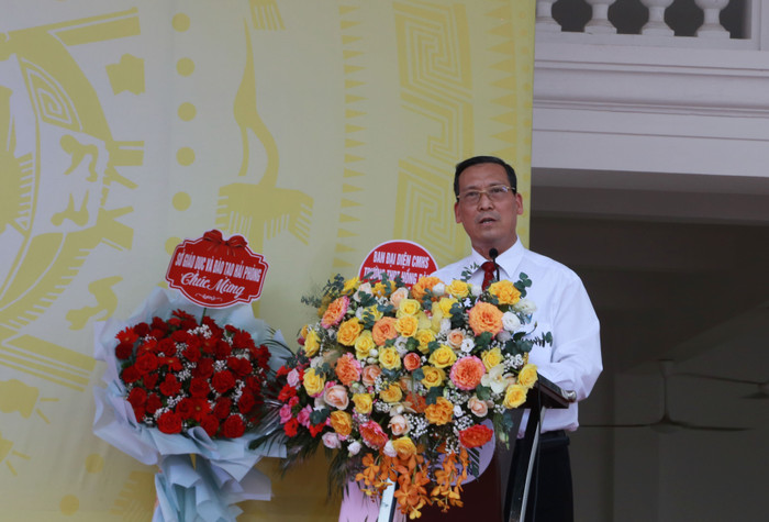 Thầy giáo Phạm Hoàng Hưng – Hiệu trưởng Trường Trung học phổ thông Hồng Bàng (Ảnh: LT) GDVN__0815.JPG