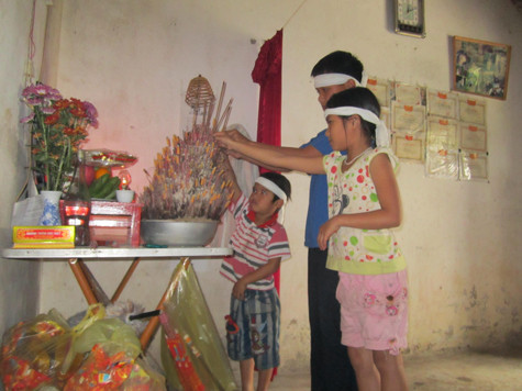 Rồi mai này liệu mấy đứa trẻ liệu có được đến trường như bao đứa trẻ khác.