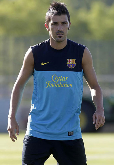 Sau chấn thương kinh hoàng tại cúp thế giới các CLB khiến Villa lỡ hẹn với Euro 2012, tiền đạo số một trong lịch sử Tây Ban Nha bây giờ đã hoàn toàn bình phục để trở lại tập luyện cùng đồng đội.