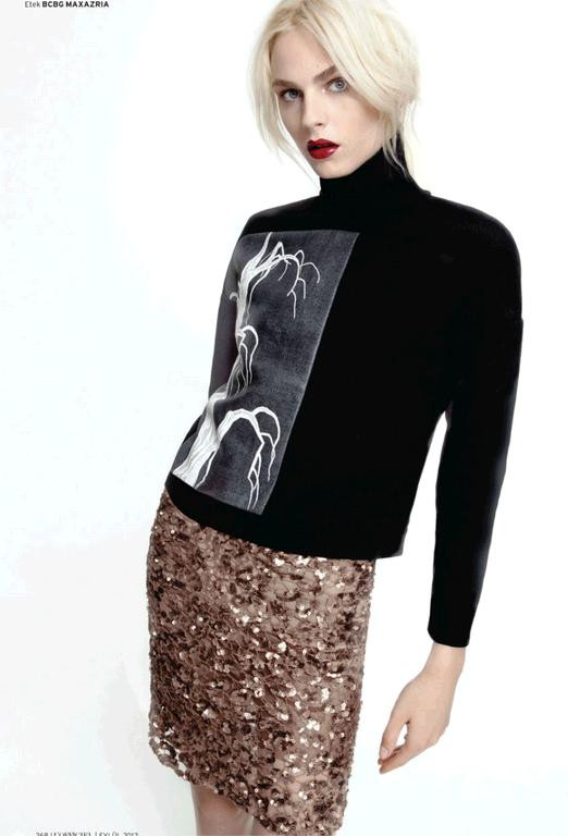 Cuối năm 2011, Andrej Pejic trở thành người mẫu nam đầu tiên trên thế giới chụp ảnh quảng cáo đồ lót phụ nữ, cho thương hiệu HEMA của Hà Lan.Tạp chí OUT của cộng đồng người đồng tính gay và lesbian Mĩ xếp Andrej Pejic trong danh sách 100 người được nhắc đến nhiều nhất trong năm 2011.