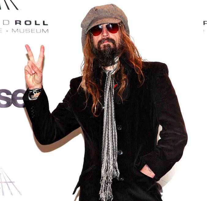 Đáng sợ nhất có lẽ là Rob Zombie. Đáng sợ nhất có lẽ là Rob Zombie.