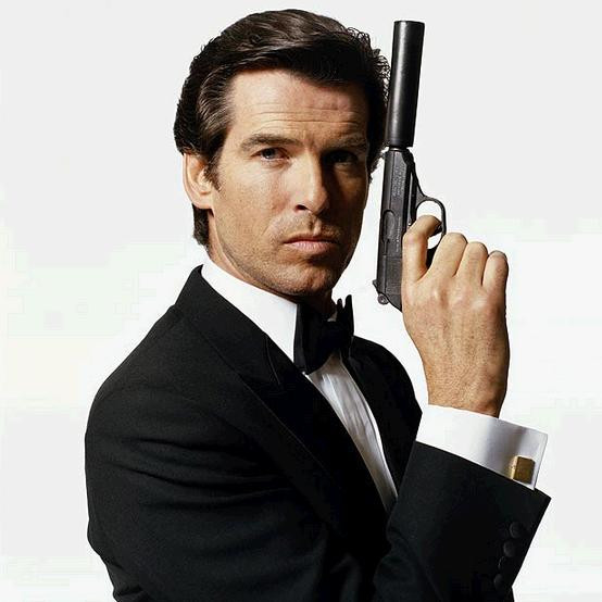 Pierce Brosnan vị trí thứ 4 với các phim Golden Eye, Tomorrow Never Dies, The World Is Not Enough, Die Another Day từ các năm 1995 - 2002.