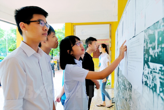 Nhiều phụ huynh, học sinh ở Hải Dương tỏ ra lo lắng khi lần đầu tiên thí sinh phải thi môn Hóa theo hình thức trắc nghiệm tại kỳ thi tuyển sinh vào lớp 10 (Ảnh minh họa) Nhiều phụ huynh, học sinh ở Hải Dương tỏ ra lo lắng khi lần đầu tiên thí sinh phải thi môn Hóa theo hình thức trắc nghiệm tại kỳ thi tuyển sinh vào lớp 10 (Ảnh minh họa)