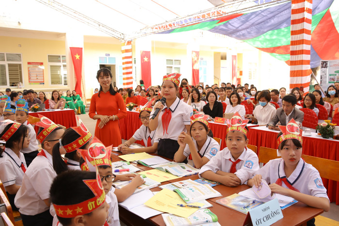 Tiết dạy: "Sự lớn lên và sinh sản của tế bào” dạy học theo định hướng giáo dục STEM do cô giáo Hoàng Thị Loan và các em học sinh lớp 6A1, Trường Trung học cơ sở Nam Hà thực hiện (Ảnh: LT) Tiết dạy: "Sự lớn lên và sinh sản của tế bào” dạy học theo định hướng giáo dục STEM do cô giáo Hoàng Thị Loan và các em học sinh lớp 6A1, Trường Trung học cơ sở Nam Hà thực hiện (Ảnh: LT)