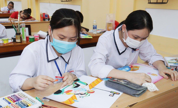 Các học sinh tham gia cuộc thi vẽ tranh "Chúng em với an toàn giao thông (Ảnh: HT) Các học sinh tham gia cuộc thi vẽ tranh "Chúng em với an toàn giao thông (Ảnh: HT)
