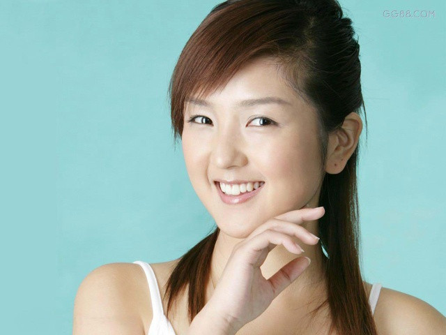 Chuyện tình giữa nữ ca sĩ Hà Khiết cùng bạn trai Thích Tiểu Long sau khi bị truyền thông nhòm ngó thì lại dấy lên chuyện Hà Khiết đang có bầu. Rất nhiều bức hình chụp ngoài đời của Hà Khiết đều có thể nhận thấy cô đang mang thai, nhiều người chứng kiến biểu hiện của nữ ca sĩ sinh năm 1986 cũng đều khẳng định người đẹp này đang mang quý tử. Chuyện tình giữa nữ ca sĩ Hà Khiết cùng bạn trai Thích Tiểu Long sau khi bị truyền thông nhòm ngó thì lại dấy lên chuyện Hà Khiết đang có bầu. Rất nhiều bức hình chụp ngoài đời của Hà Khiết đều có thể nhận thấy cô đang mang thai, nhiều người chứng kiến biểu hiện của nữ ca sĩ sinh năm 1986 cũng đều khẳng định người đẹp này đang mang quý tử.