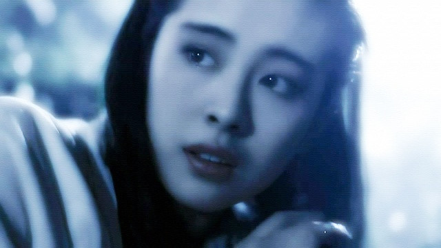 Nữ diễn viên gạo cội Vương Tổ Hiền từng bị một tờ báo tiết lộ việc cô có con gái riêng năm 17 tuổi, khi đó Vương Tổ Hiện vẫn định cư ở Canada nên ít người biết sự việc này. Hiện tại con gái riêng của Vương Tổ Hiền cũng đã 17 tuổi và hai mẹ con đang sinh sống ở thành phố Đài Bắc, Đài Loan. Nữ diễn viên gạo cội Vương Tổ Hiền từng bị một tờ báo tiết lộ việc cô có con gái riêng năm 17 tuổi, khi đó Vương Tổ Hiện vẫn định cư ở Canada nên ít người biết sự việc này. Hiện tại con gái riêng của Vương Tổ Hiền cũng đã 17 tuổi và hai mẹ con đang sinh sống ở thành phố Đài Bắc, Đài Loan.