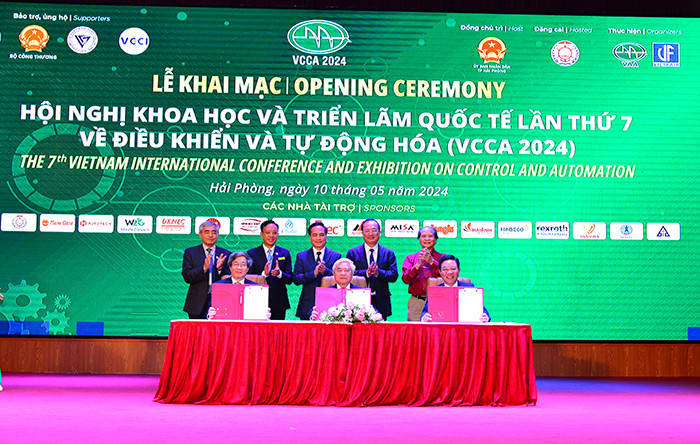 Ký kết biên bản ghi nhớ giữa Hội Tự động hóa Việt Nam, Sở Khoa học và Công nghệ Hải Phòng và Liên hiệp các Hội Khoa học và Kỹ thuật Hải Phòng (Ảnh: TK) hoi-thao-ky-ket.jpeg
