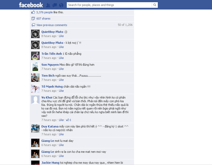 Cư dân facebook chỉ trích gay gắt bức ảnh gây phản cảm của các hot girl.