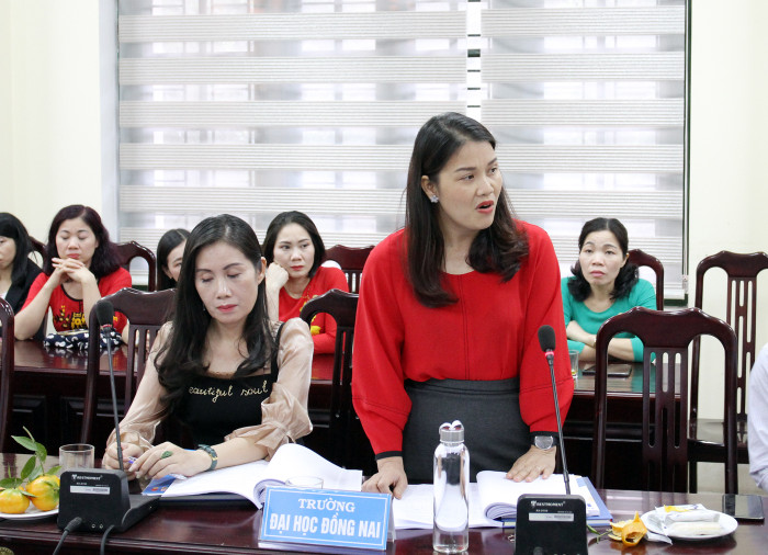 Ý kiến phát biểu của đại biểu Trường Đại học Đồng Nai (Ảnh: Lã Tiến) Ý kiến phát biểu của đại biểu Trường Đại học Đồng Nai (Ảnh: Lã Tiến)