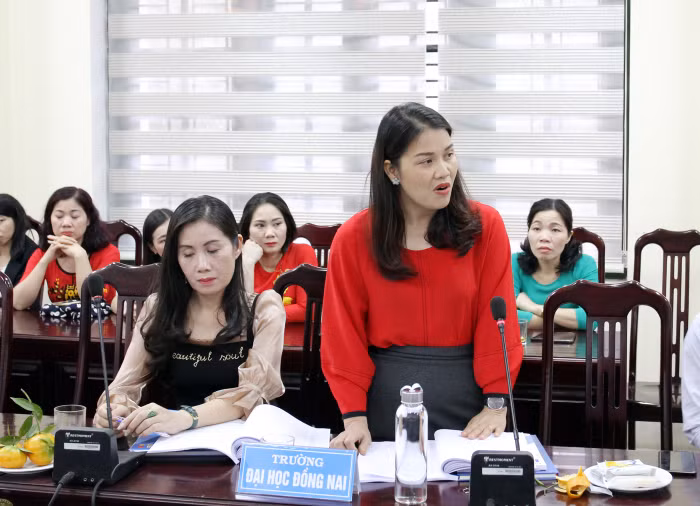 Ý kiến phát biểu của đại biểu Trường Đại học Đồng Nai (Ảnh: Lã Tiến)