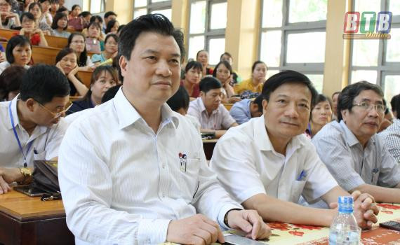 Thứ trưởng Bộ Giáo dục và Đào tạo Nguyễn Hữu Độ dự khai mạc Ban chấm thi tự luân kỳ thi Trung học phổ thông quốc gia năm 2019 tỉnh Thái Bình. (Ảnh: Báo Thái Bình) Thứ trưởng Bộ Giáo dục và Đào tạo Nguyễn Hữu Độ dự khai mạc Ban chấm thi tự luân kỳ thi Trung học phổ thông quốc gia năm 2019 tỉnh Thái Bình. (Ảnh: Báo Thái Bình)