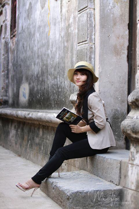 Gu thẩm mỹ tinh tế giúp Bông xù tự tạo được cho mình những style thời trang đẹp mắt và độc đáo.