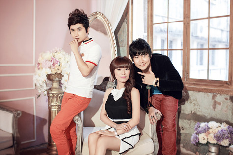 Từ trái qua phải, ca sĩ Bằng Cường, Dung Ruby và Khánh Phương