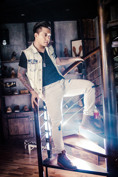 Chính vì thế mà Tuấn Hưng cũng đang được đề cử giải thưởng "Ngôi sao của năm 2013" ở hạng mục Mỹ nam của năm. Chính vì thế mà Tuấn Hưng cũng đang được đề cử giải thưởng "Ngôi sao của năm 2013" ở hạng mục Mỹ nam của năm.