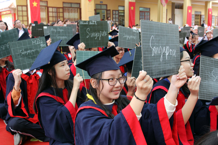 Các em học sinh tự tin thể hiện khả năng nghe, nói, đọc, viết tiếng Anh của mình (Ảnh: Lã Tiến) Các em học sinh tự tin thể hiện khả năng nghe, nói, đọc, viết tiếng Anh của mình (Ảnh: Lã Tiến)