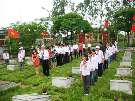 Để bảo tồn và phát huy giá trị di tích lịch sử Nghĩa trang 21/10, Phòng GD&ĐT Thái Thụy, Thái Bình đã giao cho trường THCS Thụy Dân chăm sóc, bảo vệ. Từ tháng 5/2012, Khách sạn 23 Lê Thánh Tông cùng chung tay chăm sóc nghĩa trang này. Để bảo tồn và phát huy giá trị di tích lịch sử Nghĩa trang 21/10, Phòng GD&ĐT Thái Thụy, Thái Bình đã giao cho trường THCS Thụy Dân chăm sóc, bảo vệ. Từ tháng 5/2012, Khách sạn 23 Lê Thánh Tông cùng chung tay chăm sóc nghĩa trang này.