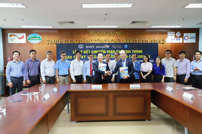 Trường Cao đẳng Công nghệ quốc tế Lilama 2 (Đồng Nai) là trường đầu tiên trên cả nước có chương trình đào tạo tín chỉ carbon (Ảnh: NTCC) Trường Cao đẳng Công nghệ quốc tế Lilama 2 (Đồng Nai) là trường đầu tiên trên cả nước có chương trình đào tạo tín chỉ carbon (Ảnh: NTCC)