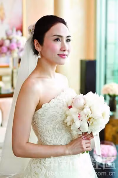 Vị trí 11 – Lê Tư, trong mắt Trương Bá Chi thì “trên đời này, tôi chỉ thừa nhận Lê Tư là người đẹp hơn tôi”.