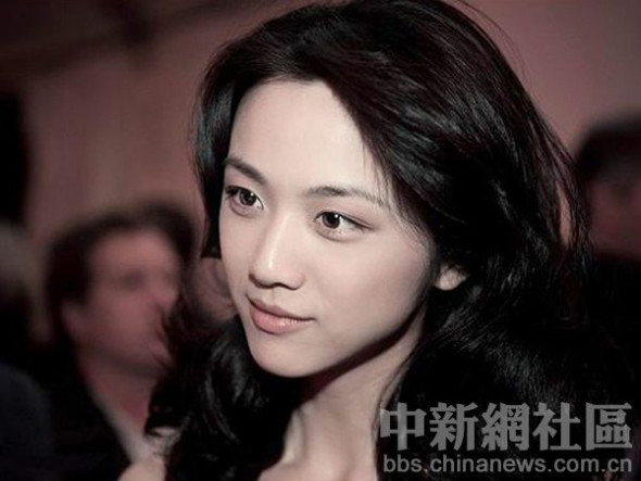 Vị trí 10 – Thang Duy, không thể phủ nhận khuôn mặt đẹp thuần khiết và trong sáng của nữ diễn viên Đại lục từng xôn xao làng giải trí trong “Sắc giới”. Vị trí 10 – Thang Duy, không thể phủ nhận khuôn mặt đẹp thuần khiết và trong sáng của nữ diễn viên Đại lục từng xôn xao làng giải trí trong “Sắc giới”.