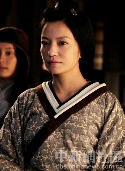 Vị trí 13 – Nàng Tiểu Yến Tử nghịch ngợm và nhí nhảnh Triệu Vy. Vị trí 13 – Nàng Tiểu Yến Tử nghịch ngợm và nhí nhảnh Triệu Vy.