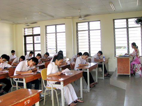 Các thí sinh ở Đà Nẵng được hỏi đều trả lời kỷ luật trong phòng thi rất nghiêm. Các thí sinh ở Đà Nẵng được hỏi đều trả lời kỷ luật trong phòng thi rất nghiêm.