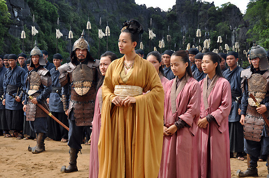 Ngô Mỹ Uyên cho biết: "Đích thân đạo diễn Lưu Trọng Ninh casting tôi 3 lần và anh quyết định giao vai Hoàng hậu Nghi Lan cho tôi. Từng đóng phim điện ảnh, phim truyền hình và tham dự một khóa đào tạo diễn xuất ở Hollywood nên tôi cảm thấy khá vững tin khi nhận vai này. Ngô Mỹ Uyên cho biết: "Đích thân đạo diễn Lưu Trọng Ninh casting tôi 3 lần và anh quyết định giao vai Hoàng hậu Nghi Lan cho tôi. Từng đóng phim điện ảnh, phim truyền hình và tham dự một khóa đào tạo diễn xuất ở Hollywood nên tôi cảm thấy khá vững tin khi nhận vai này.