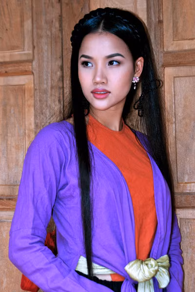 Khi thướt tha, yểu điệu trong vóc dáng giai nhân...