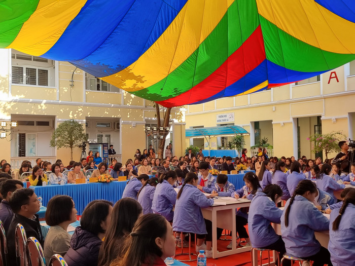 Chuyên đề thu hút đông đảo cán bộ, giáo viên các trường THCS trên địa bàn Hải Phòng (Ảnh: Lã Tiến) Chuyên đề thu hút đông đảo cán bộ, giáo viên các trường THCS trên địa bàn Hải Phòng (Ảnh: Lã Tiến)