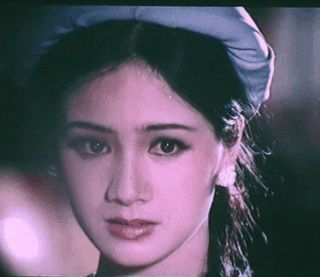 Nghệ sĩ Thu Hà vai Quỳnh Hoa trong "Đêm hội Long Trì" của đạo diễn Hải Ninh. Trong phim, Thu Hà vào vai ái nữ của Chúa là quận chúa Quỳnh Hoa (Thu Hà) chưa kịp bén duyên với chàng văn nhân tài hoa Bảo Kim (Vũ Đình Thân) thì đã lọt vào ánh mắt tà dâm của Đặng Lân… Nghệ sĩ Thu Hà vai Quỳnh Hoa trong "Đêm hội Long Trì" của đạo diễn Hải Ninh. Trong phim, Thu Hà vào vai ái nữ của Chúa là quận chúa Quỳnh Hoa (Thu Hà) chưa kịp bén duyên với chàng văn nhân tài hoa Bảo Kim (Vũ Đình Thân) thì đã lọt vào ánh mắt tà dâm của Đặng Lân…