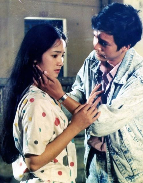 Nghệ sĩ Thu Hà vai Mai trong phim “Canh Bạc”(1993) của đạo diễn Lưu Trọng Ninh, vai diễn Mai trong bộ phim này cũng góp phần giúp nữ diễn viên Thu Hà liên tiếp giành giải “Nữ diễn viên xuất sắc nhất” tại Liên hoan phim Việt Nam. Phim được trình chiếu miễn phí, đạo diễn Lưu Trọng Ninh cũng sẽ giao lưu với người xem sau buổi chiếu. Nghệ sĩ Thu Hà vai Mai trong phim “Canh Bạc”(1993) của đạo diễn Lưu Trọng Ninh, vai diễn Mai trong bộ phim này cũng góp phần giúp nữ diễn viên Thu Hà liên tiếp giành giải “Nữ diễn viên xuất sắc nhất” tại Liên hoan phim Việt Nam. Phim được trình chiếu miễn phí, đạo diễn Lưu Trọng Ninh cũng sẽ giao lưu với người xem sau buổi chiếu.