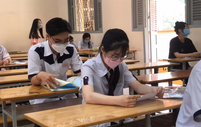 Thí sinh tham gia kỳ thi đánh giá năng lực đợt 2 (ảnh: Lê Phương)