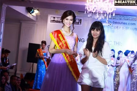 Hình ảnh của Ngọc Bích trong đêm trao giải