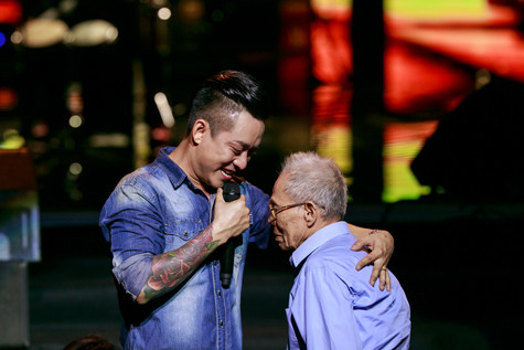 Tuấn Hưng và ông ngoại