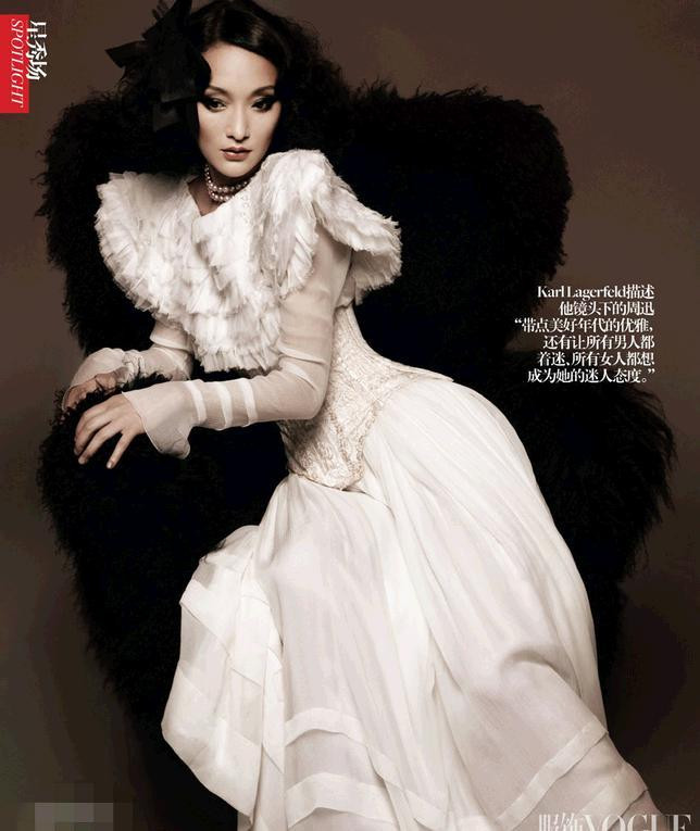 Châu Tấn được đánh giá là có khuôn mặt đậm chất phương Đông và pha trộn những nét đẹp của phụ nữ châu Âu, đó cũng là lý do vì sao cô được mời vào bộ phim Hollywood “Cloud Atlas” bên cạnh nam tài tử Tom Hanks.