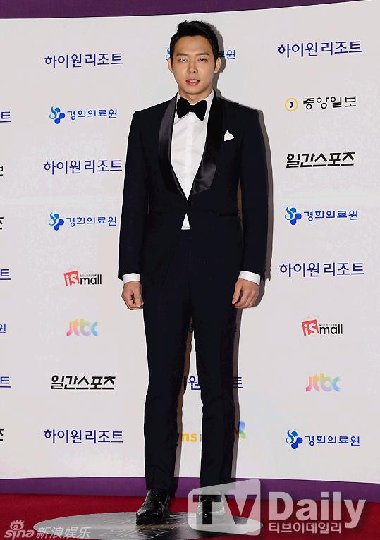 Nam ca sĩ Park Yuchun (JYJ), thành viên nhóm nhạc DBSK.