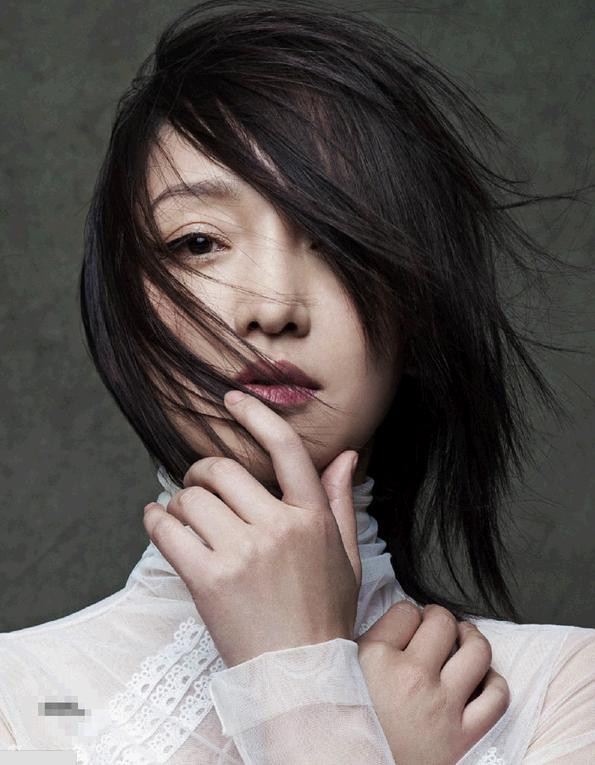 Ngoài ra, Châu Tấn cũng bị đặt dấu chấm hỏi cho thiên chức làm mẹ với cậu con trai riêng của nam diễn viên Trần Khôn. Ngoài ra, Châu Tấn cũng bị đặt dấu chấm hỏi cho thiên chức làm mẹ với cậu con trai riêng của nam diễn viên Trần Khôn.