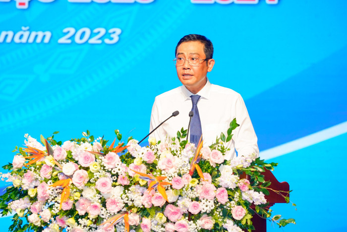 Ông Bùi Văn Kiệm - Giám đốc Sở Giáo dục và Đào tạo Hải Phòng bày tỏ những tâm tư, suy nghĩ trước thềm năm học mới (Ảnh: ĐT) Ông Bùi Văn Kiệm - Giám đốc Sở Giáo dục và Đào tạo Hải Phòng bày tỏ những tâm tư, suy nghĩ trước thềm năm học mới (Ảnh: ĐT)