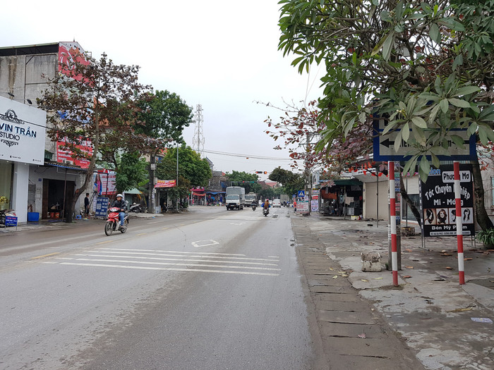 Nghi vấn Công ty trách nhiệm hữu hạn Trọng Hồng giả hồ sơ năng lực trúng gói thầu 75 tỷ đồng tại quận Dương Kinh (Hải Phòng) (Ảnh: Lã Tiến) Nghi vấn Công ty trách nhiệm hữu hạn Trọng Hồng giả hồ sơ năng lực trúng gói thầu 75 tỷ đồng tại quận Dương Kinh (Hải Phòng) (Ảnh: Lã Tiến)